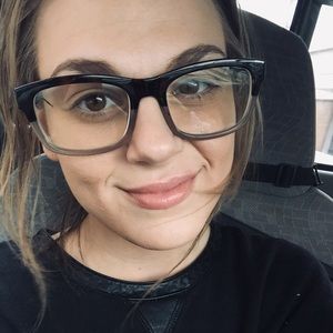 Meet your Posher, Cassie